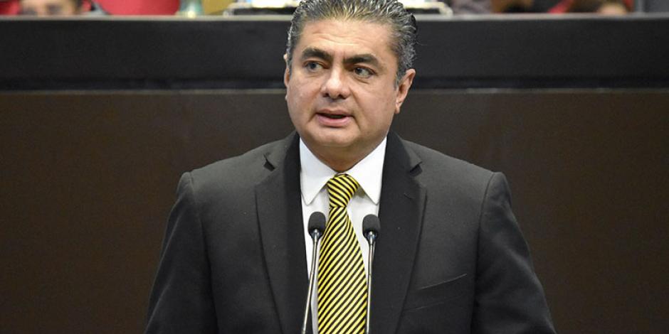 Luis Espinoza Cházaro, coordinador del PRD en la Cámara de Diputados.
