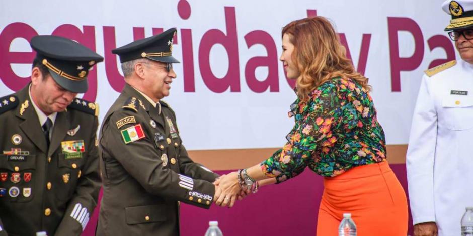 La estrategia de seguridad para Baja California se renovará para atender las problemáticas en el estado, informó la gobernadora Marina del Pilar Ávila Olmeda.