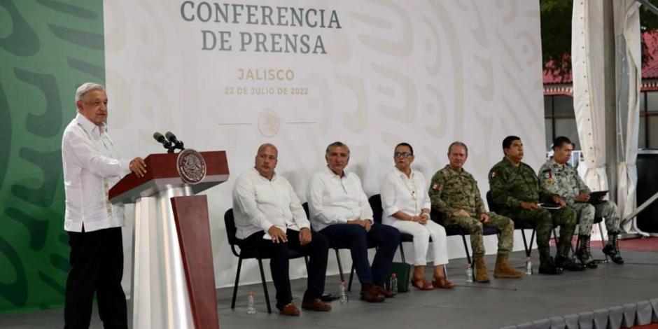El Presidente realizó su conferencia de prensa matutina en Puerto Vallarta, Jalisco, ayer.