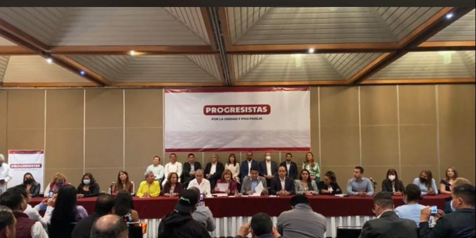   La organización Progresistas por la Unidad y el Piso Parejo exigió a la dirigencia nacional de Morena, que encabeza Mario Delgado, que ponga un alto a la promoción personalizada de “corcholatas” 