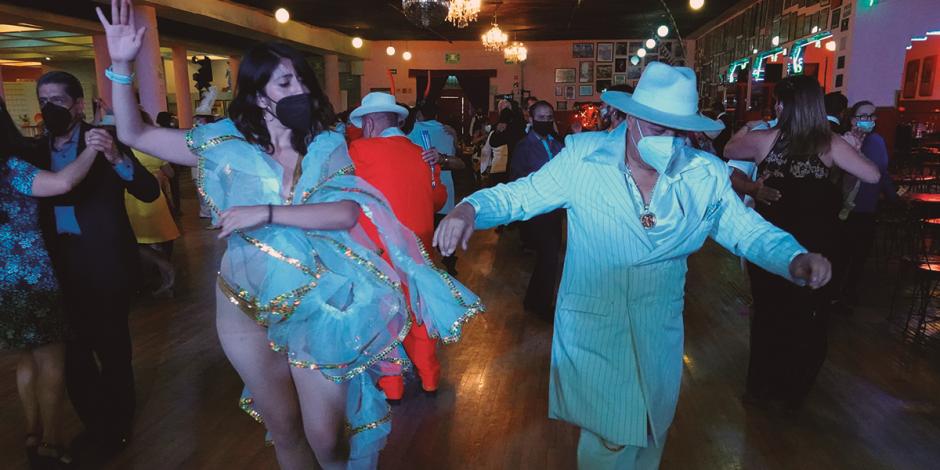 Baile de pachucos en Salón Los Ángeles, en abril pasado.