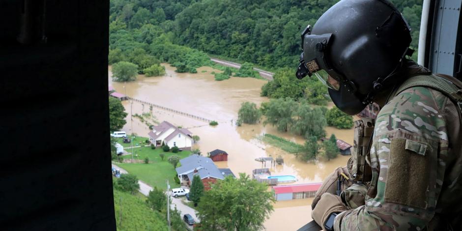 Inundaciones en Kentucky han cobrado la vida de 26 personas, informó el gobernador del estado este domingo.