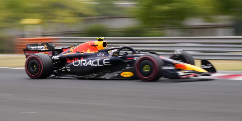 El Red Bull de Checo Pérez durante el Gran Premio de Hungría de F1.
