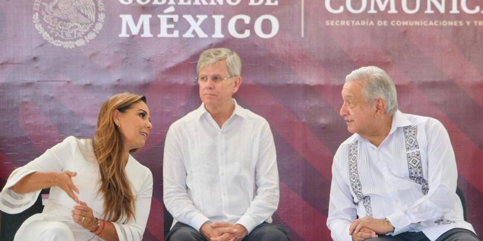 La gobernadora electa de Quintana Roo, Mara Lezama (izq.) acompañó al Presidente Andrés Manuel López Obrador (der.).