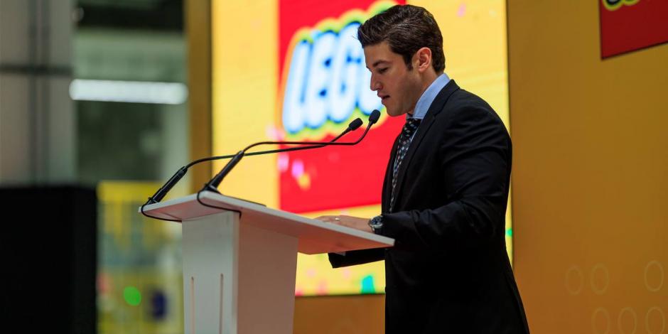 Samuel Gracía agradeció a LEGO por donaciones y su aporte para la construcción de una villa en el DIF
