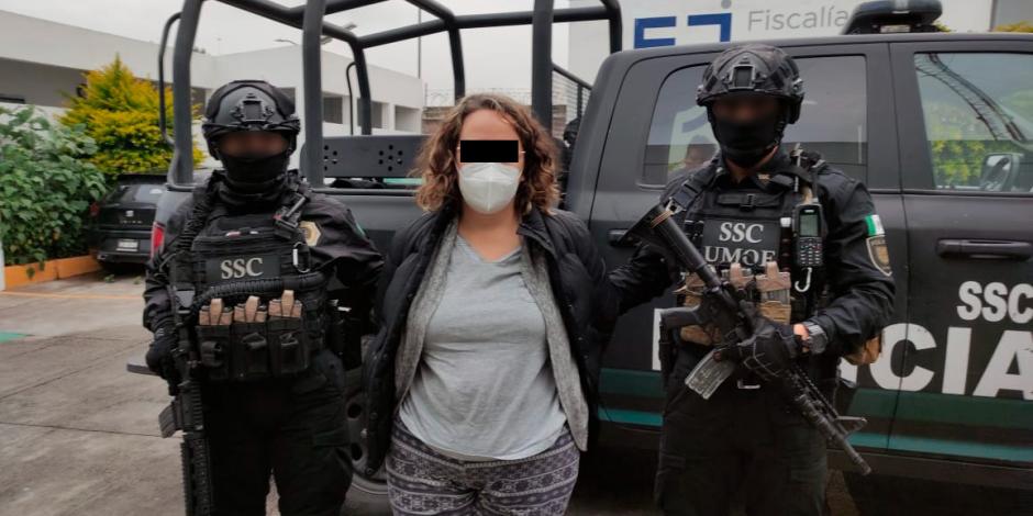 La mujer detenida por autoridades capitalinas.