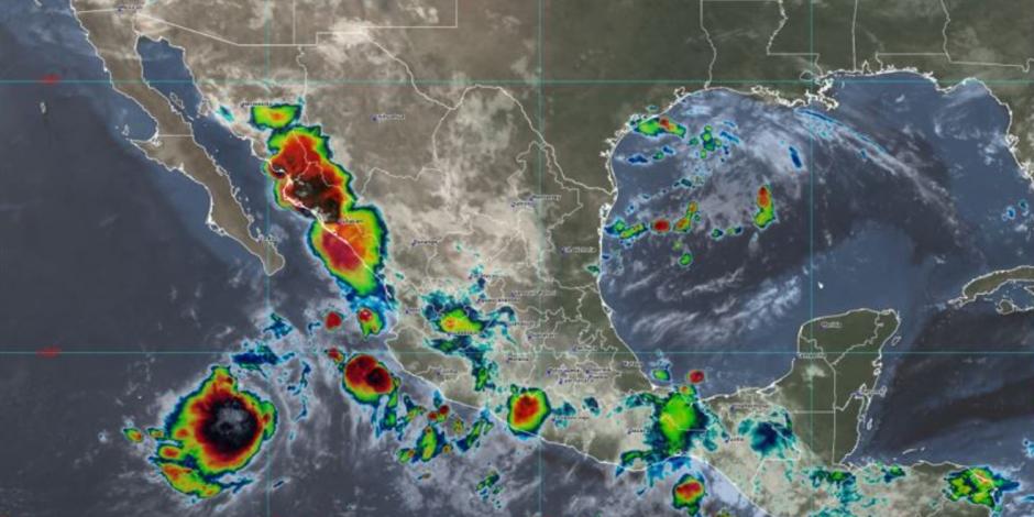 Conagua vigila zona de baja presión en el Pacífico con 70% de potencial ciclónico; hay un fenómeno similar en Golfo de México.