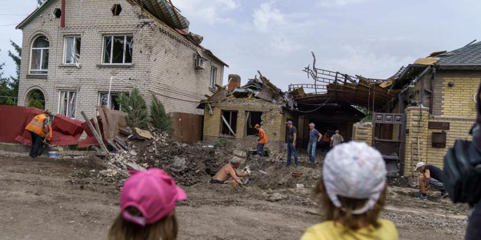 Rusia bombardea el este de Ucrania; lanzaron 11 cohetes en Donetsk. 