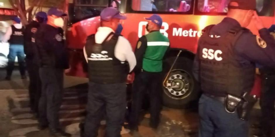 Metrobús atropella a una mujer sobre el Paseo de la Reforma