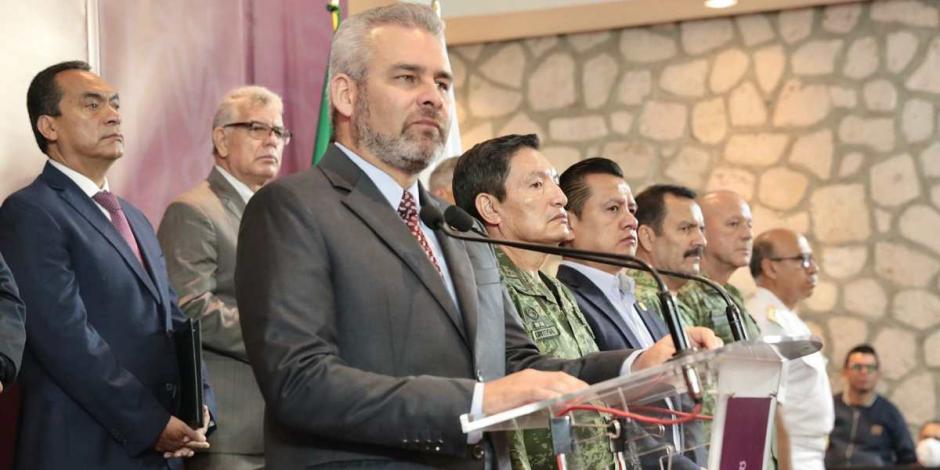 Ramírez Bedolla informa avances en desarticulación de bandas delictivas en Michoacán.