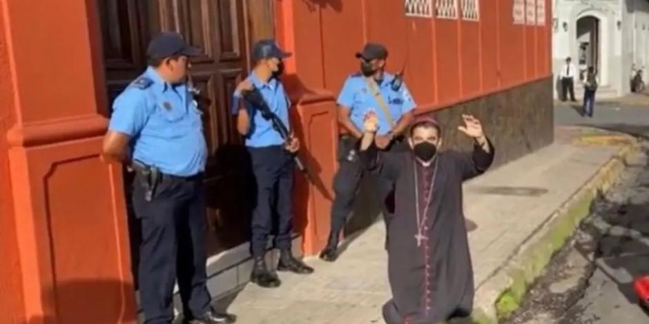 Nicaragua pone en arresto domiciliar a obispo crítico de Ortega; envía sacerdotes a prisión.