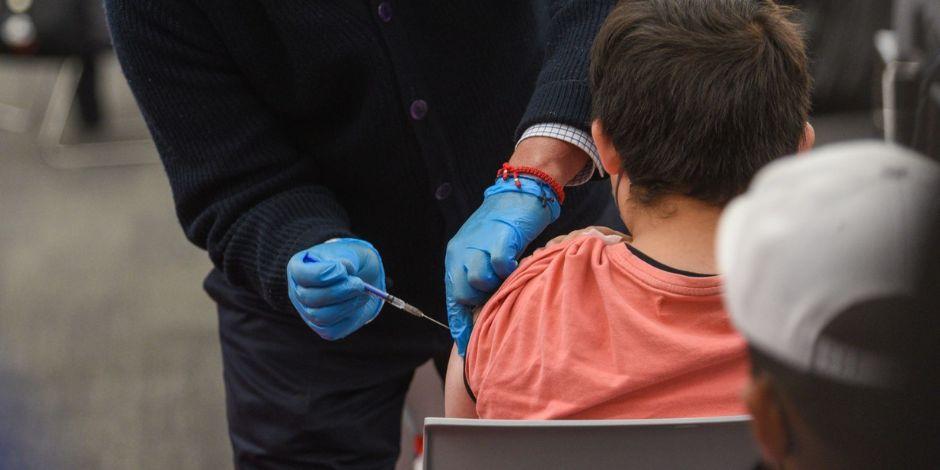 Aplicarán primera dosis de la vacuna contra COVID-19 a niños de 8 años en Edomex.