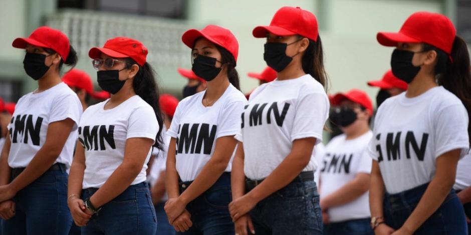 La diputada de Morena, Laura Imelda Pérez propuso hacer el servivio militar obligatorio para mujeres.