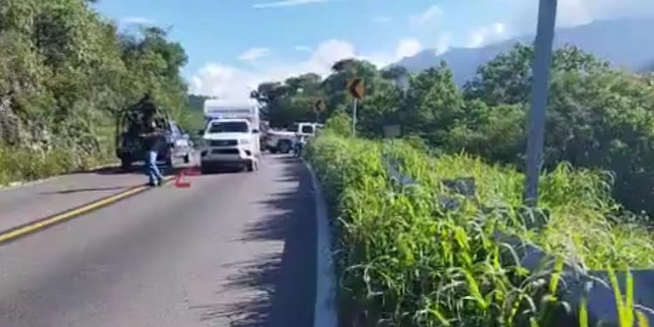 Vehículo cae por barranco en la carretera Chilpancingo-Acapulco; muere familia de 4 integrantes.