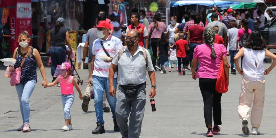 La Secretaría de Salud estima que hay 757 mil 628 casos sospechosos de COVID-19 en México.