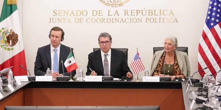 La presidenta de la Mesa Directiva, Olga Sánchez Cordero y el presidente de la Jucopo Ricardo Monreal, recibieron a una delegación del Congreso de los EU