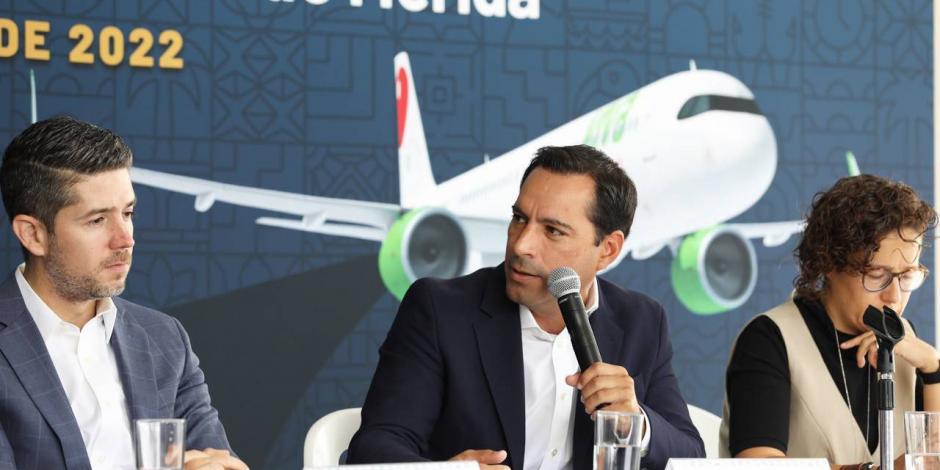 El gobernador Mauricio Vila y el director General de Viva Aerobus, Juan Carlos Zuazua, anuncian que Aeropuerto Internacional de Mérida tendrá una nueva base operativa de la aerolínea