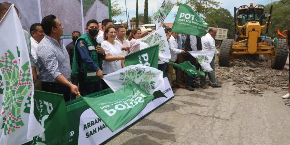 Inicia rehabilitación de tramo carretero San Martín-Tanquián, en San Luis Potosí.