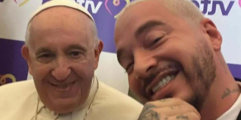 J Balvin visita al Papá Francisco en el Vaticano
