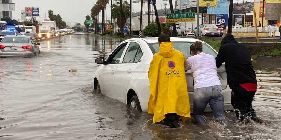 Lluvia afecta vialidades en Querétaro