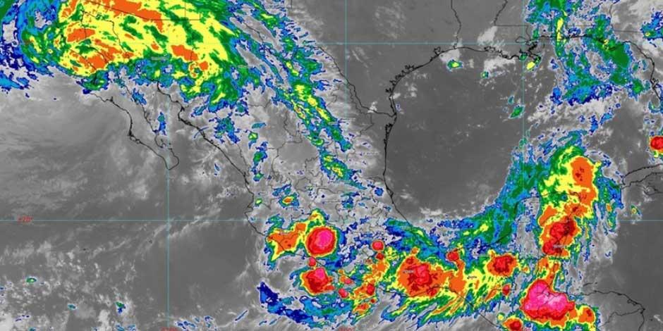 Huracán "Kay" pierde fuerza, se debilita a tormenta tropical: SMN