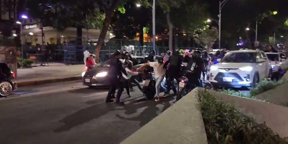 Rodada de motociclistas termina en caos en Paseo de la Reforma