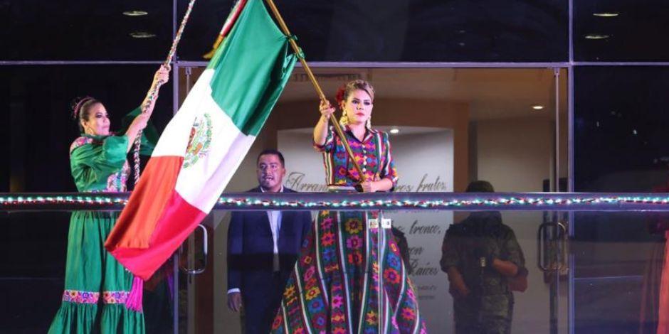 Evelyn Salgado se convirtió en la primera gobernadora en dar el Grito de Independencia en Guerrero.