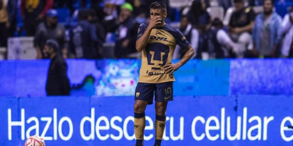 Eduardo "Toto" Salvio, de Pumas, llora tras la eliminación del equipo del Apertura 2022 de la Liga MX ante Puebla.