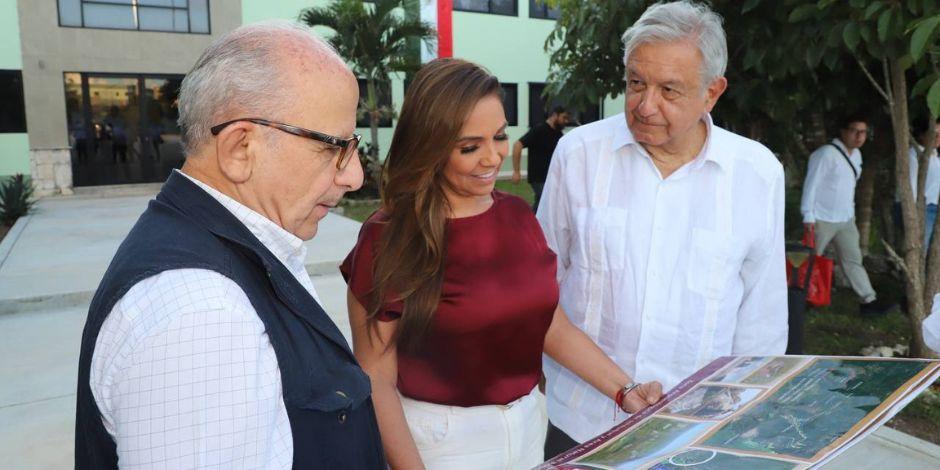 AMLO se reúne con Mara Lezama previo a toma de posesión como gobernadora de Quintana Roo.