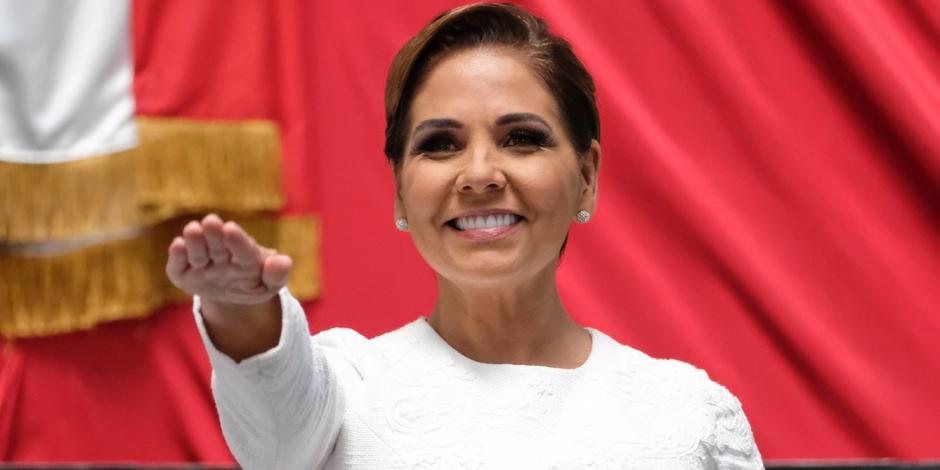 Mara Lezama rindió protesta como gobernadora de Quintana Roo este domingo.