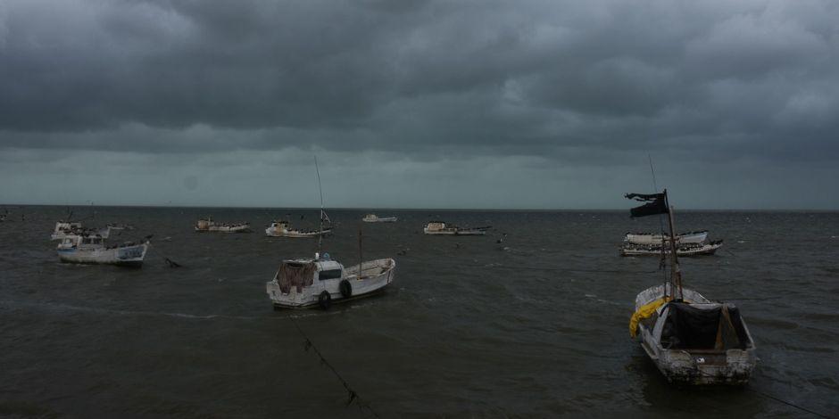 Conagua prevé que "Ian" se fortalezca a huracán categoría 4; pronostica lluvias fuertes y oleaje elevado en la Península de Yucatán.