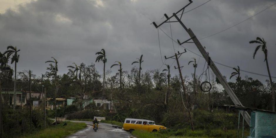 Cuba se queda completamente sin electricidad tras el paso del Huracán "Ian".