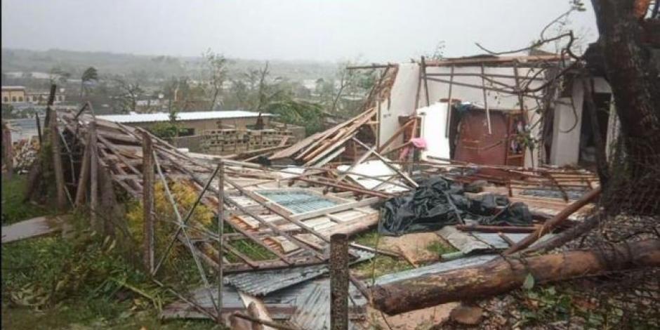 Durante el paso del huracán "Ian" por Cuba, dos personas murieron debido a la caída de bardas y techos