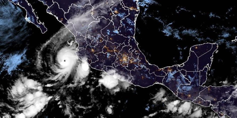 "Orlene" se intensificó a huracán categoría 4 frente a las costas de Jalisco durante la madrugada de este domingo.