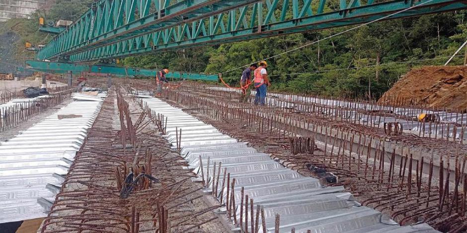 Construcción de autopista Barranca Larga-Ventanilla