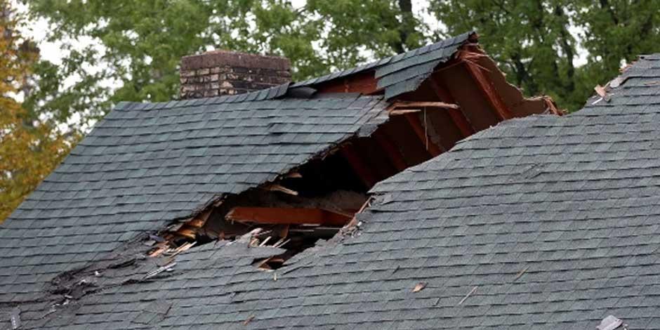Avión se estrella contra una casa en Minnesota; hay 3 muertos