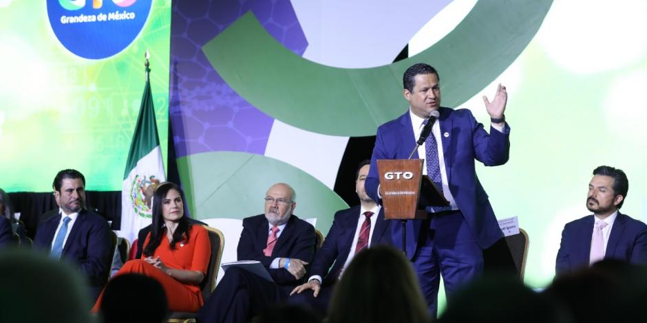 Diego Sinhue Rodríguez, gobernador de Guanajuato, destacó que están "planeado el futuro a través de la innovación y la mentefactura".