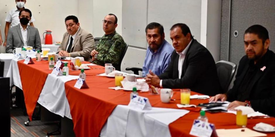 Cuauhtémoc Blanco encabezó la reunión de seguridad en el C5, tras el asesinado de la diputada Gabriela Marín.