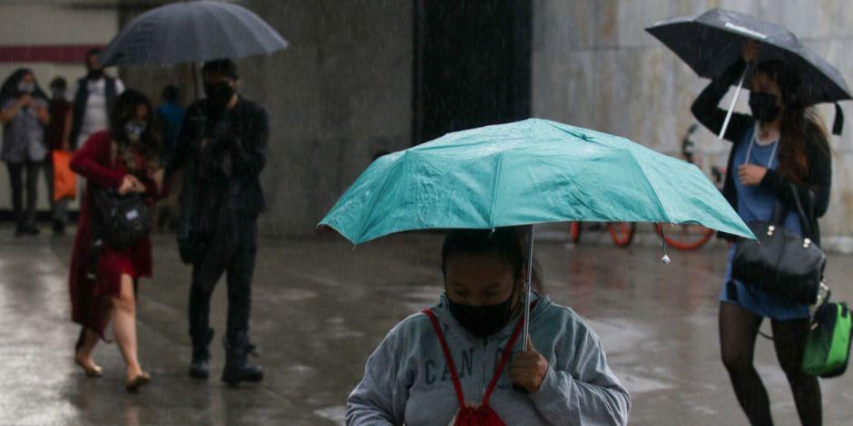 ¡Toma precauciones! Prevén lluvias para esta tarde en el poniente de la Ciudad de México