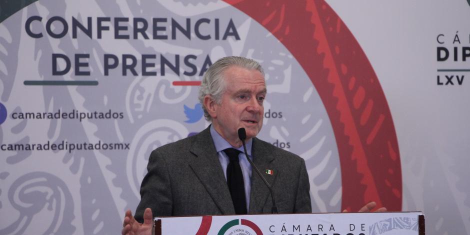 Santiago Creel durante una conferencia en la Cámara de Diputados, ayer.