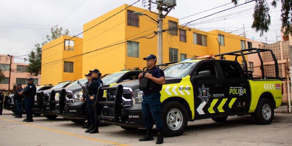 Durante un operativo de seguridad, agentes de la Guardia Civil de San Luis Potosí interceptaron un convoy y rescataron a 14 migrantes de origen cubano