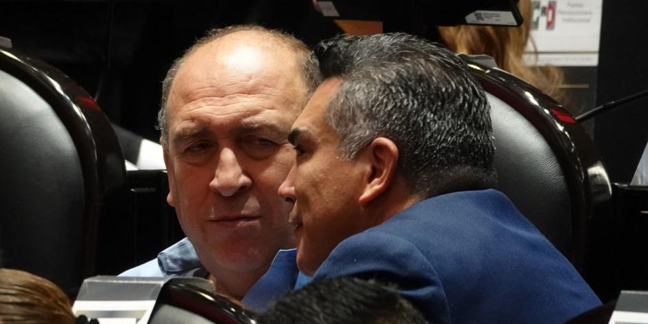 Rubén Moreira, líder del PRI en la Cámara de Diputados(izq.) , y "Alito" Moreno, dirigente de ese partido.