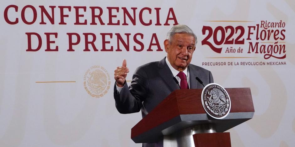 Califica AMLO como "golpe del conservadurismo", la situación en Perú