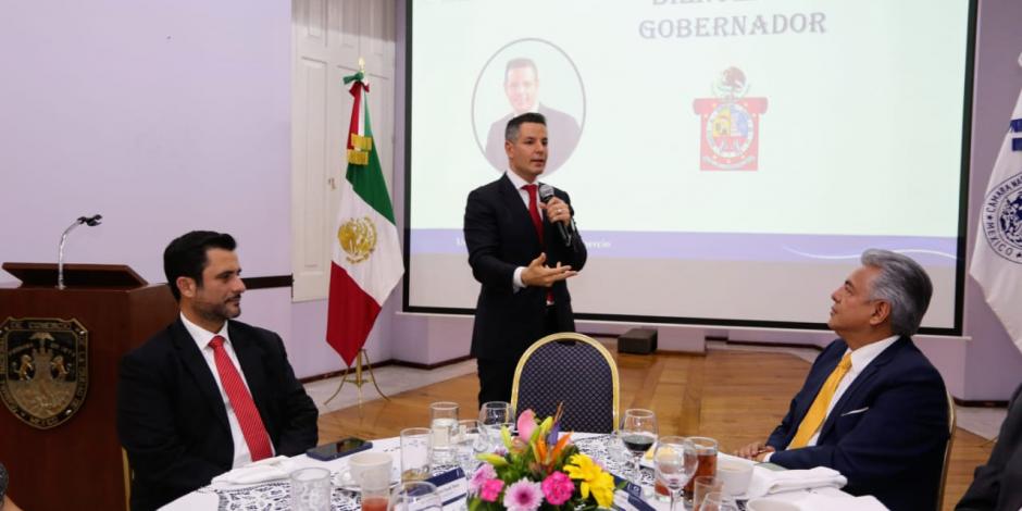 Alejandro Murat presenta logros de Oaxaca en materia económica ante la Canaco CDMX.