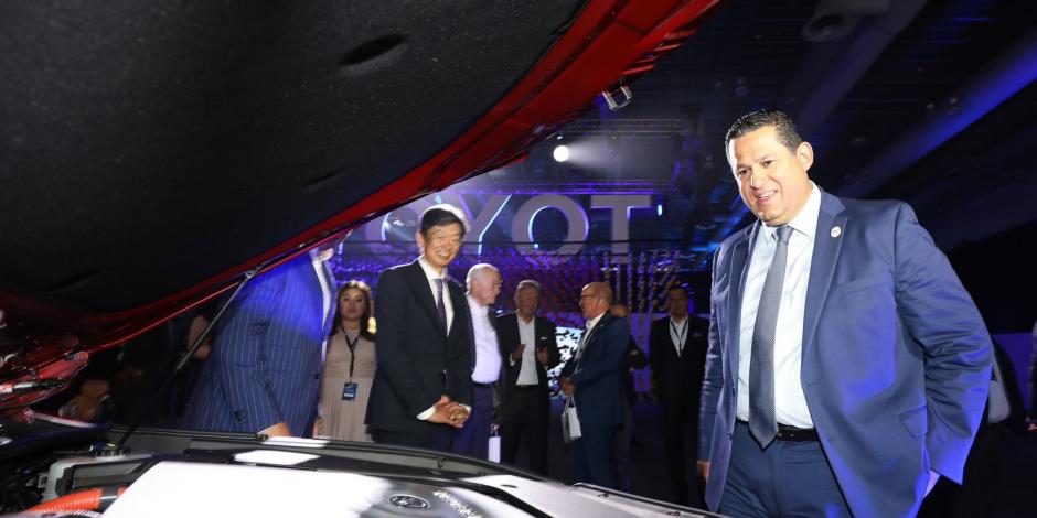 El mandatario Diego Sinhue Rodríguez Vallejo, ayer, en el 20 aniversario de la automotriz Toyota.