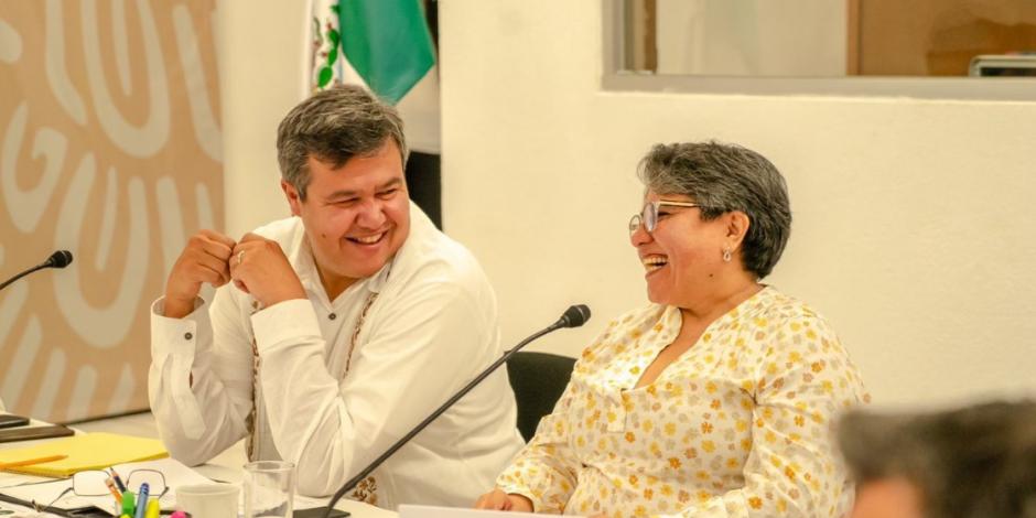 Raquel Buenrostro, secretaria de Economía, se reunió con el titular de Conapesca para acordar el fortalecimiento al sector.