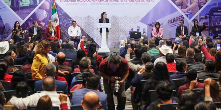 Durante el Encuentro Nacional Municipalista. la Jefa de Gobierno de la Ciudad de México, Claudia Sheinbaum, pidió a los alcaldes del país apoyar la Reforma Electoral