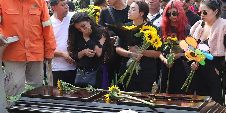 Familiares despidieron a la joven Ariadna Fernanda, cuyo cuerpo fue hallado en una paraje de la carretera hacia Tepoztlán