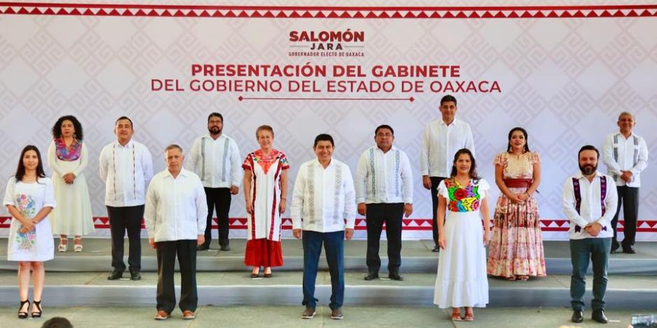 Presenta gobernador electo de Oaxaca primera parte de su gabinete paritario