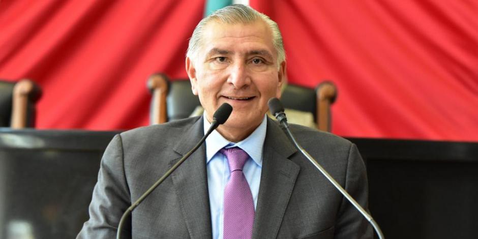 El secretario de Gobernación, Adán Augusto López reconoce al gobernador de Yucatán, Mauricio Vila, por el gran trabajo que ha hecho en el estado